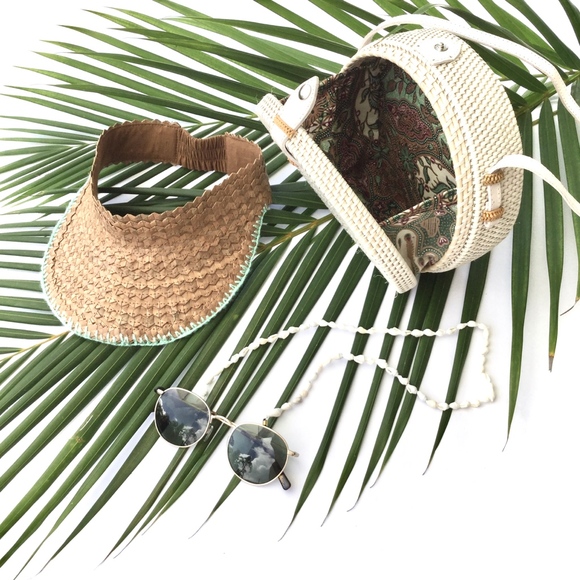 Handmade Bali 🐚🌴 Shell Necklace Sunglasses Chain - Picture 5 of 8